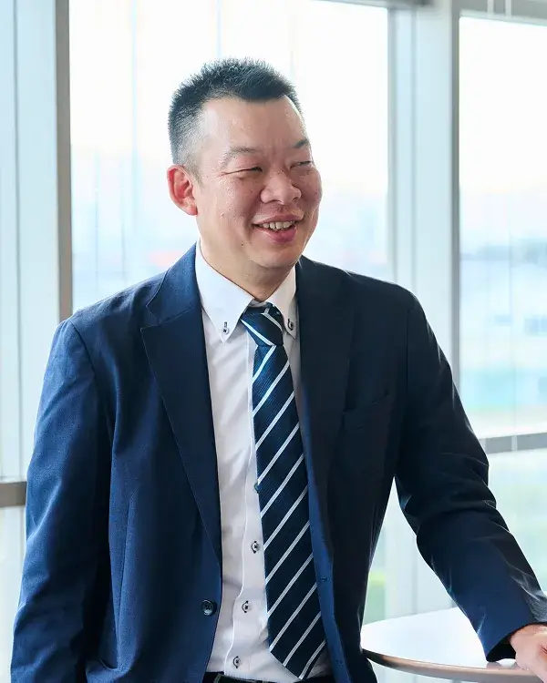 営業職の社員画像